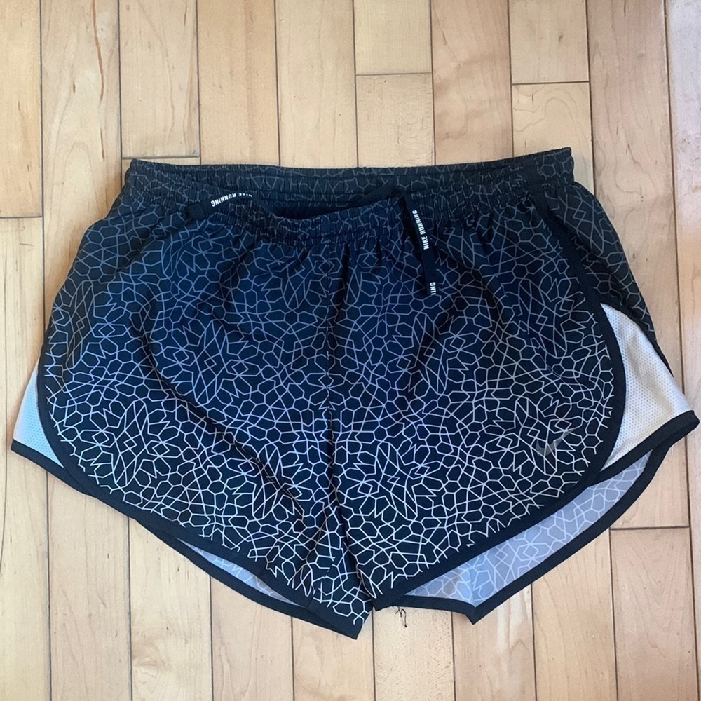 Nike Dri Fit Lined Shorts | XS‎